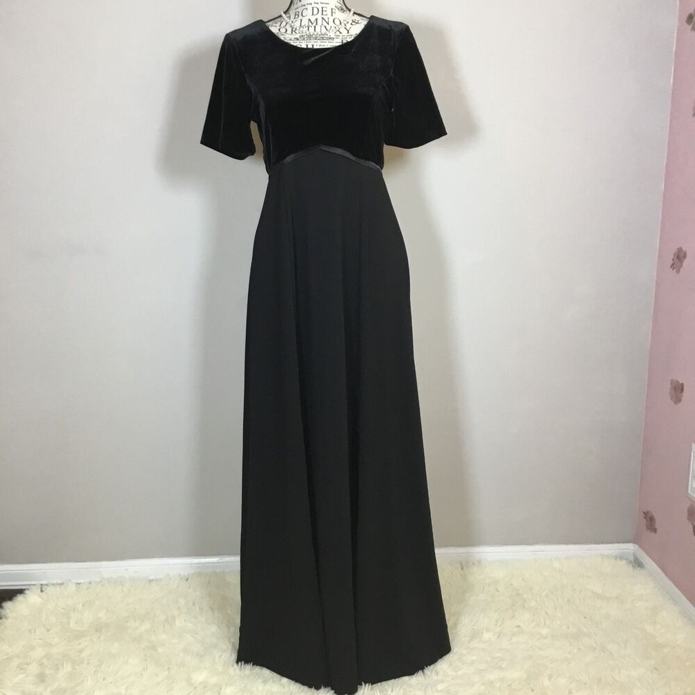 Vintage black velvet dress floaty skirt short sleeve formal dancing ball dress S